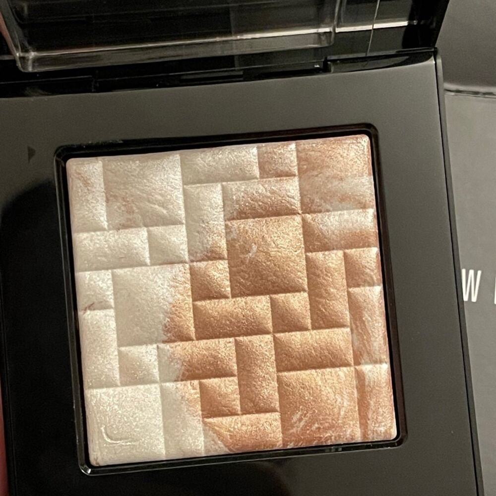 NIB Bobbi Brown highlighter highlighting powder pink glow